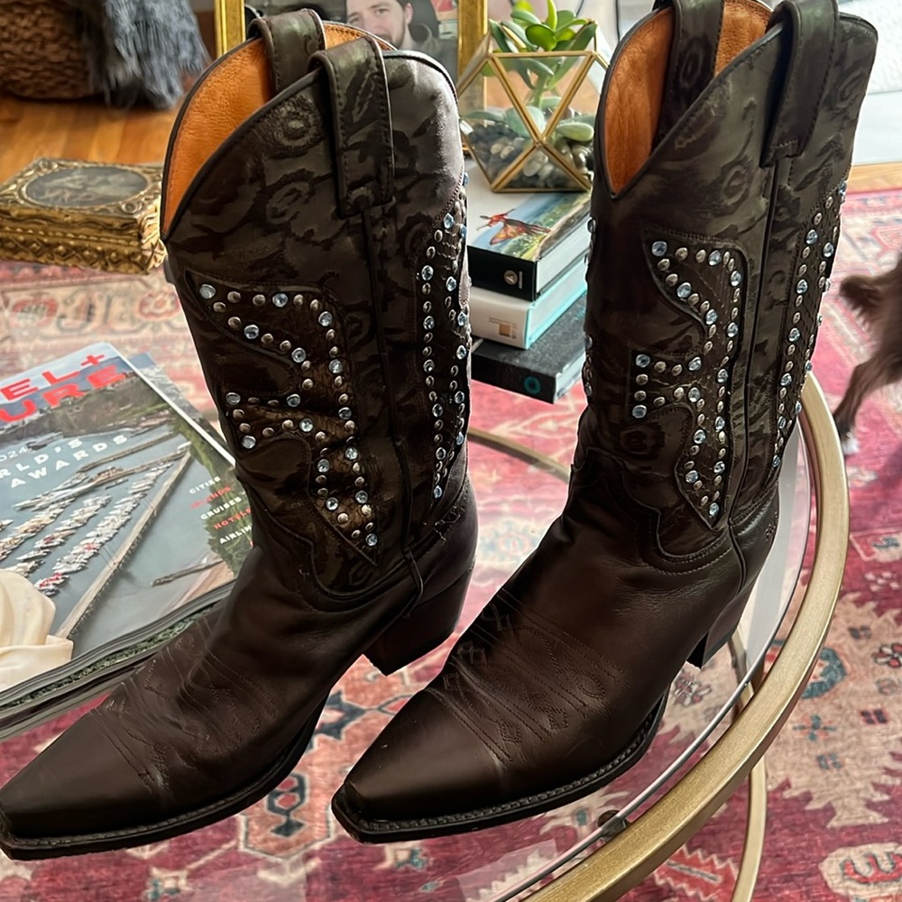 Iconic FRYE WOMENS COWBOY BOOTS 🤠